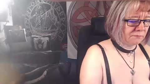Snapshot of kleiner_teufel chatting on 05/01/26, 03:44 Michelle online show from 05/01/26, 03:44
