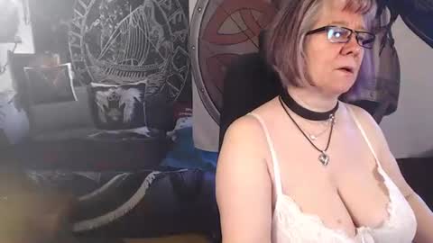 Snapshot of kleiner_teufel chatting on 05/20/26, 06:41 Michelle online show from 05/20/26, 06:41