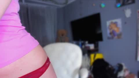 Snapshot of klementinagirl chatting on 05/14/26, 09:10 Klementinafanslyklementina6661 online show from 05/14/26, 09:10