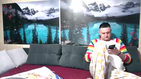 Kleosnow online show from 10/18/25, 09:43