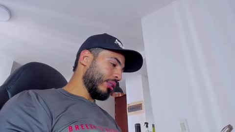 Snapshot of klinsmannwalton chatting on 11/05/25, 07:25 klinsmannwalton online show from 11/05/25, 07:25