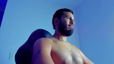 Snapshot of klinsmannwalton chatting on 11/11/25, 02:55 klinsmannwalton online show from 11/11/25, 02:55