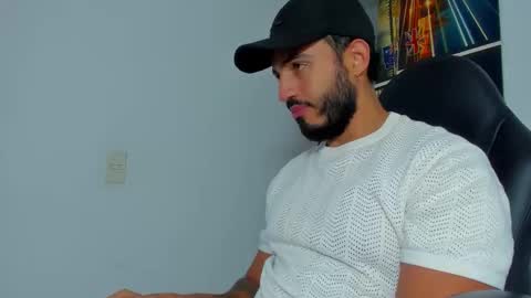 Snapshot of klinsmannwalton chatting on 01/05/26, 10:35 klinsmannwalton online show from 01/05/26, 10:35