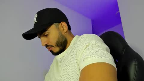 Snapshot of klinsmannwalton chatting on 02/21/26, 11:44 klinsmannwalton online show from 02/21/26, 11:44