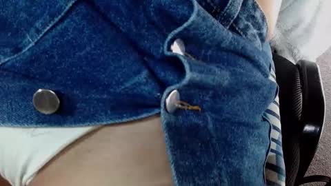 Snapshot of kloe_deker chatting on 12/02/24, 05:04 Kloe deker online show from 12/02/24, 05:04