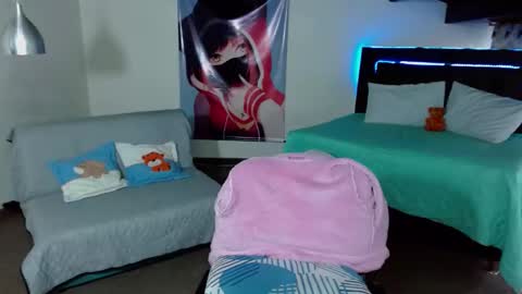 Snapshot of kloe_deker chatting on 01/18/25, 02:12 Kloe deker online show from 01/18/25, 02:12