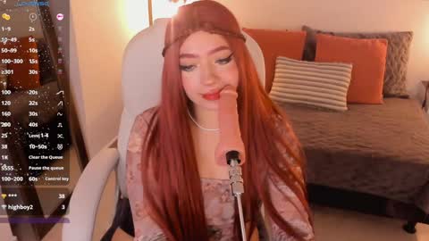 Snapshot of kloe_raize chatting on 01/14/25, 10:12 Kloe online show from 01/14/25, 10:12