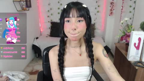 Snapshot of kloeking_ chatting on 01/30/25, 08:54 kloe online show from 01/30/25, 08:54