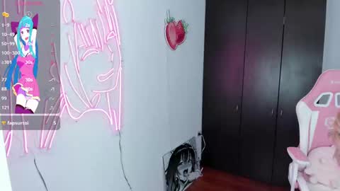 Snapshot of kloeking_ chatting on 09/11/25, 12:22 kloe online show from 09/11/25, 12:22