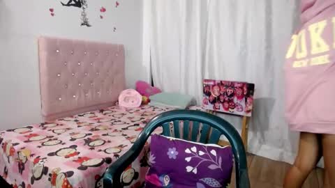 Valen online show from 11/29/25, 09:34