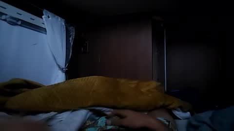 Snapshot of knilbonk chatting on 10/05/25, 06:39 knilbonk online show from 10/05/25, 06:39