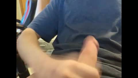 Snapshot of kniloc chatting on 02/18/25, 07:30 kniloc online show from 02/18/25, 07:30