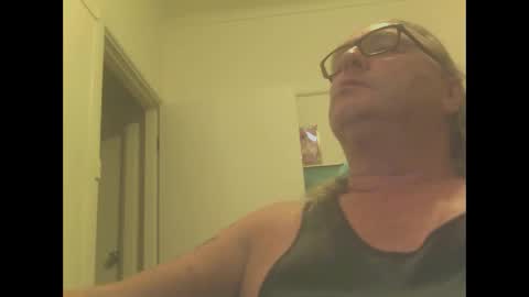 Snapshot of knobout chatting on 12/10/24, 11:00 knobout online show from 12/10/24, 11:00