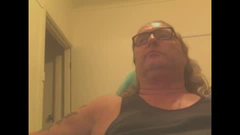 Snapshot of knobout chatting on 12/11/24, 09:52 knobout online show from 12/11/24, 09:52