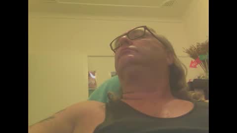 Snapshot of knobout chatting on 12/18/24, 10:08 knobout online show from 12/18/24, 10:08