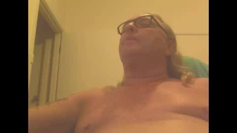 Snapshot of knobout chatting on 12/23/24, 12:08 knobout online show from 12/23/24, 12:08