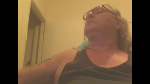 Snapshot of knobout chatting on 12/27/24, 09:50 knobout online show from 12/27/24, 09:50