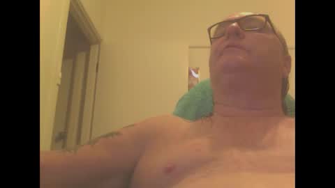 Snapshot of knobout chatting on 01/03/25, 09:36 knobout online show from 01/03/25, 09:36