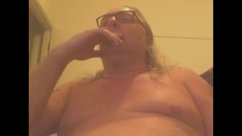 Snapshot of knobout chatting on 01/05/25, 09:05 knobout online show from 01/05/25, 09:05