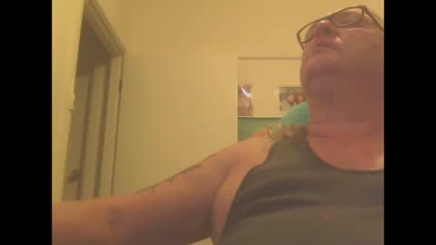 Snapshot of knobout chatting on 01/07/25, 10:22 knobout online show from 01/07/25, 10:22