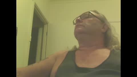 Snapshot of knobout chatting on 01/09/25, 01:13 knobout online show from 01/09/25, 01:13