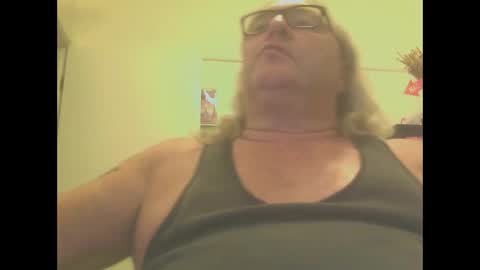 Snapshot of knobout chatting on 01/12/25, 07:43 knobout online show from 01/12/25, 07:43