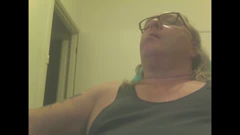 Snapshot of knobout chatting on 01/16/25, 01:14 knobout online show from 01/16/25, 01:14