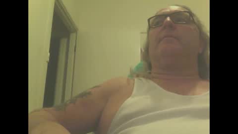 Snapshot of knobout chatting on 01/17/25, 09:49 knobout online show from 01/17/25, 09:49