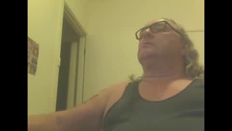 Snapshot of knobout chatting on 01/24/25, 01:47 knobout online show from 01/24/25, 01:47