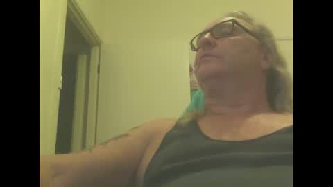 Snapshot of knobout chatting on 01/29/25, 09:33 knobout online show from 01/29/25, 09:33