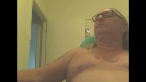 Snapshot of knobout chatting on 02/03/25, 07:29 knobout online show from 02/03/25, 07:29