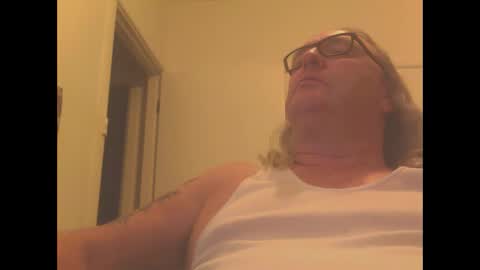 Snapshot of knobout chatting on 02/10/25, 10:20 knobout online show from 02/10/25, 10:20