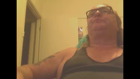 Snapshot of knobout chatting on 02/11/25, 11:10 knobout online show from 02/11/25, 11:10