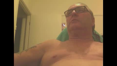 Snapshot of knobout chatting on 02/13/25, 12:00 knobout online show from 02/13/25, 12:00