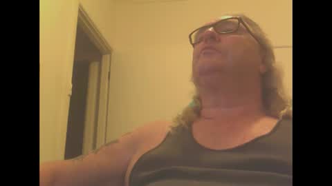 Snapshot of knobout chatting on 02/19/25, 10:23 knobout online show from 02/19/25, 10:23