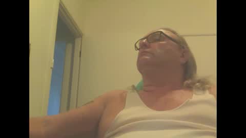 Snapshot of knobout chatting on 02/20/25, 06:06 knobout online show from 02/20/25, 06:06