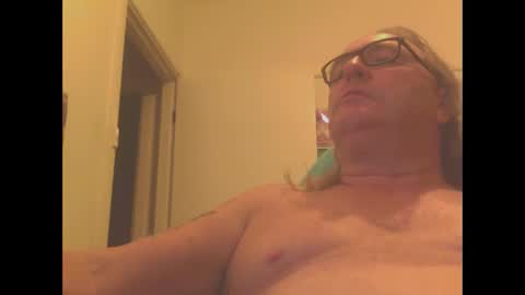 Snapshot of knobout chatting on 02/26/25, 10:15 knobout online show from 02/26/25, 10:15