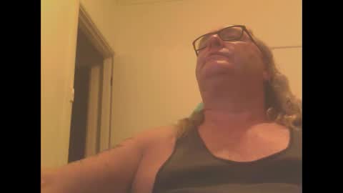 Snapshot of knobout chatting on 03/02/25, 11:39 knobout online show from 03/02/25, 11:39