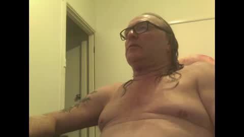 Snapshot of knobout chatting on 10/16/25, 04:24 knobout online show from 10/16/25, 04:24