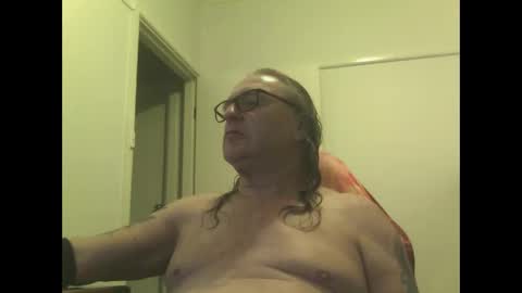 Snapshot of knobout chatting on 11/24/25, 05:40 knobout online show from 11/24/25, 05:40