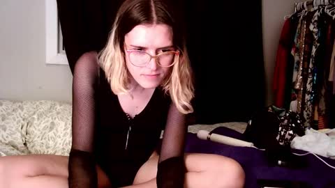 knottybadgirl online show from 10/18/25, 04:37