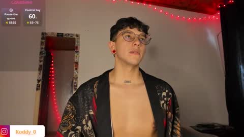 Koddy Independent model online show from 11/28/25, 04:42