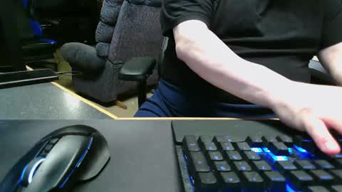 Kodiak1974 online show from 11/30/25, 03:27