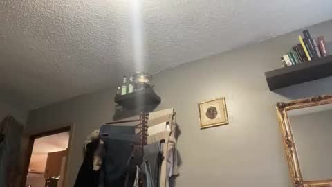 A Dick Ting online show from 01/07/26, 10:45