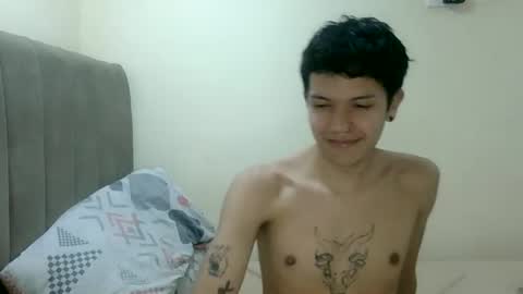 Snapshot of koiseraphin chatting on 06/12/26, 07:57 Jacob and Victoria online show from 06/12/26, 07:57