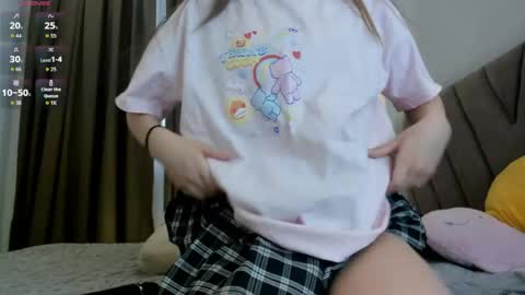 Snapshot of kok0mi_ chatting on 04/02/26, 04:43 Koko online show from 04/02/26, 04:43