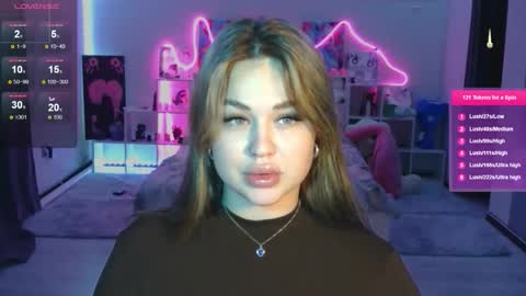 Mia online show from 11/04/25, 03:00