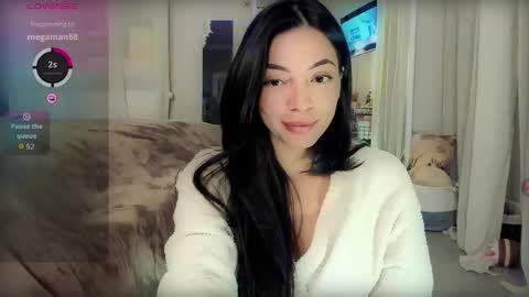 Lisa      online show from 10/03/25, 05:10