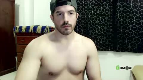 Snapshot of kolombianox chatting on 06/19/26, 04:39 kolombianox online show from 06/19/26, 04:39