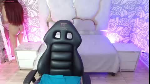 Snapshot of kolyn_tay chatting on 05/10/26, 11:37 kolyn_tay online show from 05/10/26, 11:37
